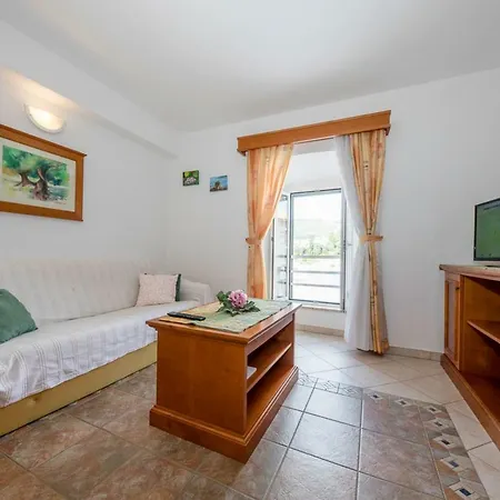 Astoria Apartman Rab Town