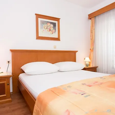 Apartment Astoria Rab Town